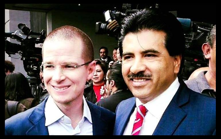 José Ramón Enriquez (Der.), alcalde de Durango, al lado de Ricardo Anaya, presidente del PAN. FACEBOOK/DrRamonEnriquez