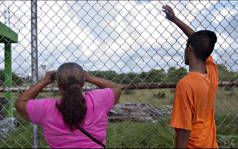 La Procuraduría General de Justicia del Estado trabaja en la identificación de los cuerpos de tres internos, y da a conocer los nombres de 13 de los muertos. AFP / J. Aguilar