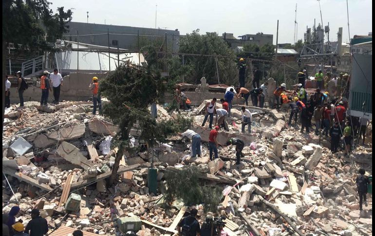 Tras el sismo del 19 de septiembre, fallecieron cinco estudiantes a causa del derrumbe de los puentes que conectaban dos edificios. SUN / ARCHIVO