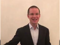 “Se los digo de frente a los priistas: Bienvenida su comisión, y no sólo eso, les exijo que me citen a comparecer de inmediato”, expresó. TWITTER / @RicardoAnayaC