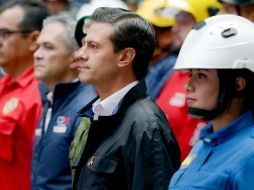 El Mandatario homenajeó a los cuerpos de búsqueda y rescate gubernamentales y civiles que participaron en labores de auxilio por los sismos. TWITTER /  @PresidenciaMX