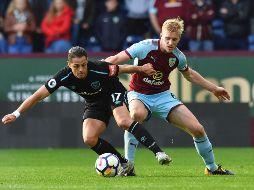 Javier Hernández estuvo participativo en busca de ayudar a su escuadra, pero sin encontrar el premio en el arco rival. AP / A. Devlin