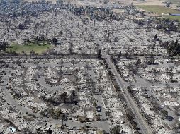 Lo que hasta hace unos días era un tranquilo vecindario de Santa Rosa, California, ahora luce como un campo de cenizas. AP / M. Sánchez
