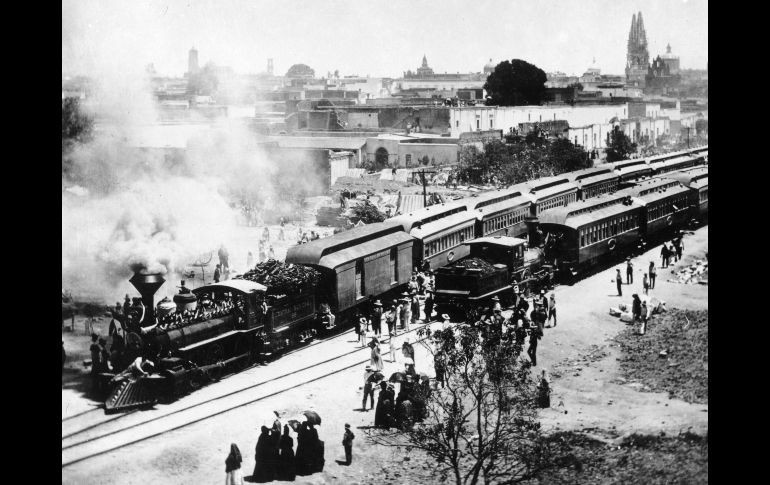 Historia. Llegada del ferrocarril a Guadalajara el 15 de mayo de 1888.