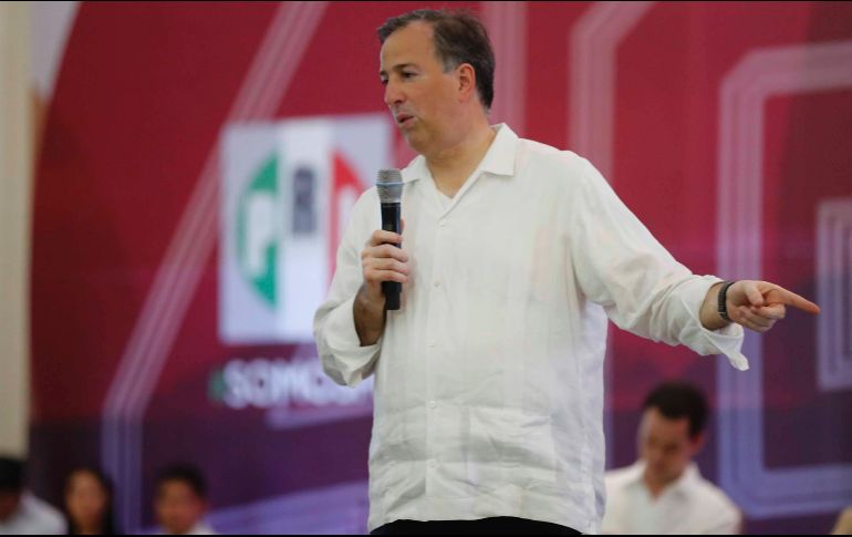 El funcionario participa en una sesión de trabajo que lleva a cabo la Cuarta Generación de la Escuela Nacional de Cuadros del PRI. SUN/I. Olivares