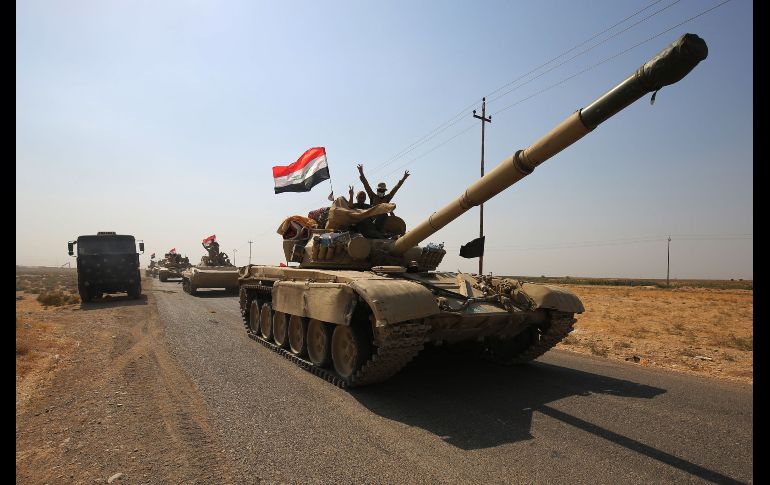 Fuerzas iraquíes se dirigen hacia posiciones kurdas en Kirkuk. Los gobiernos de Iraq y del Kurdistán iraquí se dieronun día más de plazo para intentar resolver la crisis vía el diálogo y evitar un enfrentamiento armado. AFP/A. Al Rubaye