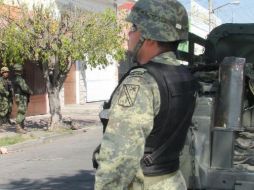 Además lograron decomisar un vehículo, armas de alto poder y municiones.
