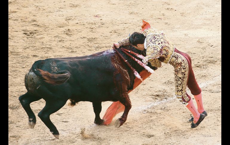 Una limpia estocada en su primer astado de la tarde le permitió a José María Pastor llevarse la tarde en la última novillada en la Nuevo Progreso. EL INFORMADOR/M. Vargas