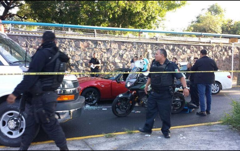 De acuerdo a la información recabada por la Policía de Zapopan, sujetos a bordo de una motocicleta Pulsar amarilla fueron los que le dispararon. ESPECIAL