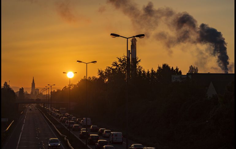 El Sol sale sobre la catedral de 