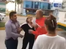 Los hechos ocurrieron la mañana de este lunes frente al Café La Parroquia de Boca del Río. YOUTUBE / Formato Siete Noticias