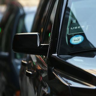 Uber asegurará a usuarios y conductores
