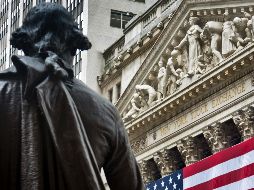 El NYSE Composite baja 6.66 puntos. AP / B. Matthews