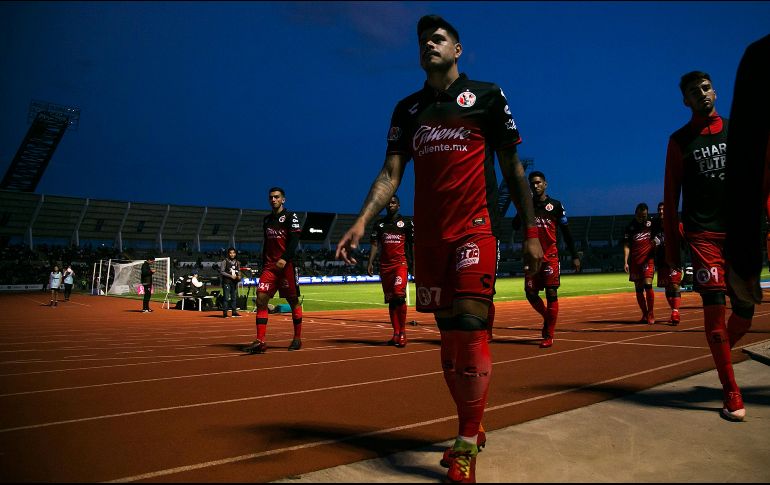 El partido entre canes y Lobos abre la jornada 10 de la Liga MX. MEXSPORT/Emiliano