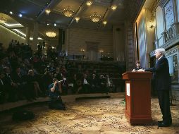 Mario Vargas Llosa confesó la gran influencia que ha tenido en su obra el gran literato ruso durante la ceremonia de premiación. EFE/M. Shipenkov