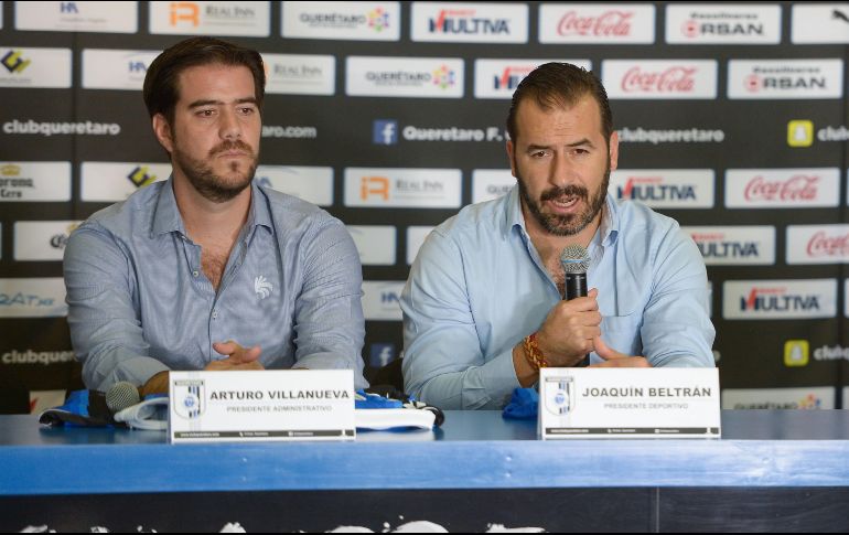 El directivo del equipo de los Gallos (D) dijo que el trabajo del silbante Érick Yahir Miranda, en el juego contra Cruz Azul, fue ''un robo''. MEXSPORT / ARCHIVO