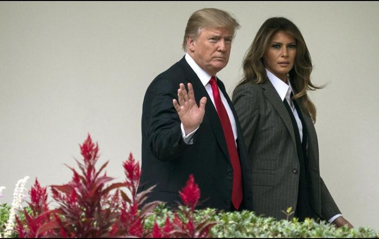 Donald y Melania Trump, en su camino hacia la Oficina Oval de la Casa Blanca. AP / ARCHIVO