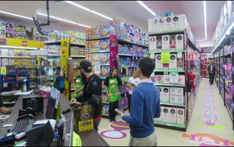 La principal juguetería de México apenas posee 12% del mercado, reejo de la fuerte competencia en el negocio. FACEBOOK/Juguetron