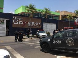 El grave incidente ocurrió hacia el mediodía de este viernes en el Colegio Goyases, una institución privada ubicada en un exclusivo conjunto residencial en Goiania. ESPECIAL / g1.globo.com