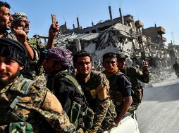 Las Fuerzas Democráticas Sirias, respaldadas por Estados Unidos y combatientes kurdoárabes sirios, arrebataron el control de Raqa tras cuatro meses de combates. AFP/B. Kilic