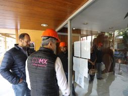 El jefe de gobierno capitalino  revisó las labores en la colonia Del Valle, acompañado del secretario de Obras y Servicios. TWITTER / @ManceraMiguelMX