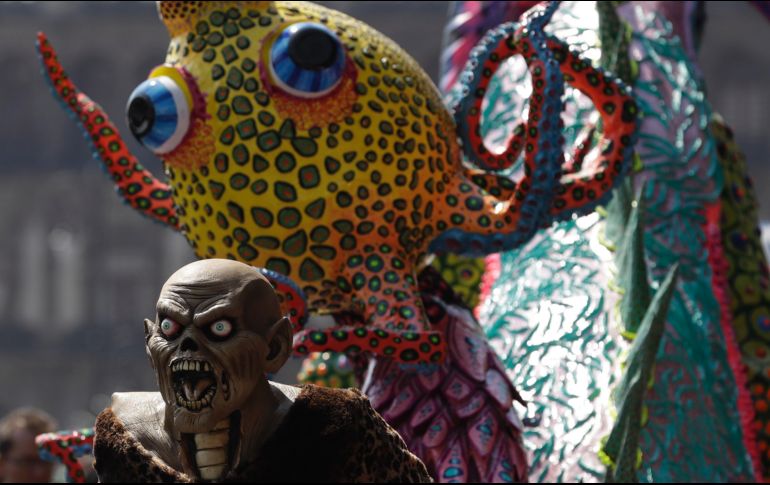 Las autoridades de Ciudad de México convocaron a seis mil personas para la organización del desfile. AP / R. Blackwell