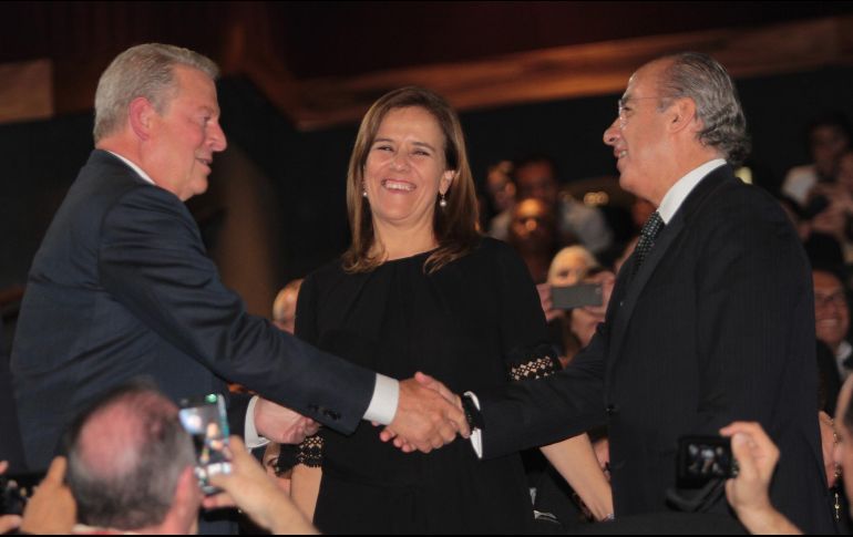 El expresidente de México asistió con su esposa Margarita Zavala al marco del Festival Internacional de cine en la entidad. NTX / I. Hernández