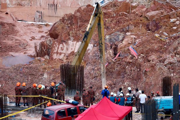 Deslizamiento de tierras en Malasia deja siete muertos