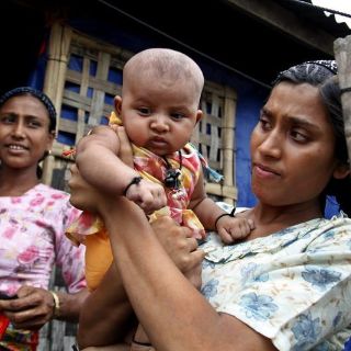 Suman más de 600 mil refugiados rohinyás en Bangladesh