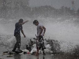 Municipalidades recomiendan a los residentes locales ponerse a salvo. AP/ARCHIVO