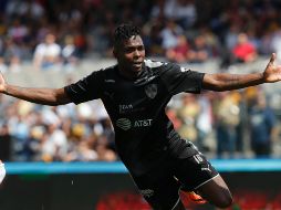 Avilés Hurtado anoto cruzado de derecha el único gol del partido. EFE/J. Núñez