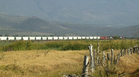 El acuerdo entre las empresas de ferrocarril podría concretarse a mediados de diciembre si los accionistas de ambas compañías lo aprueban. EL INFORMADOR/ARCHIVO