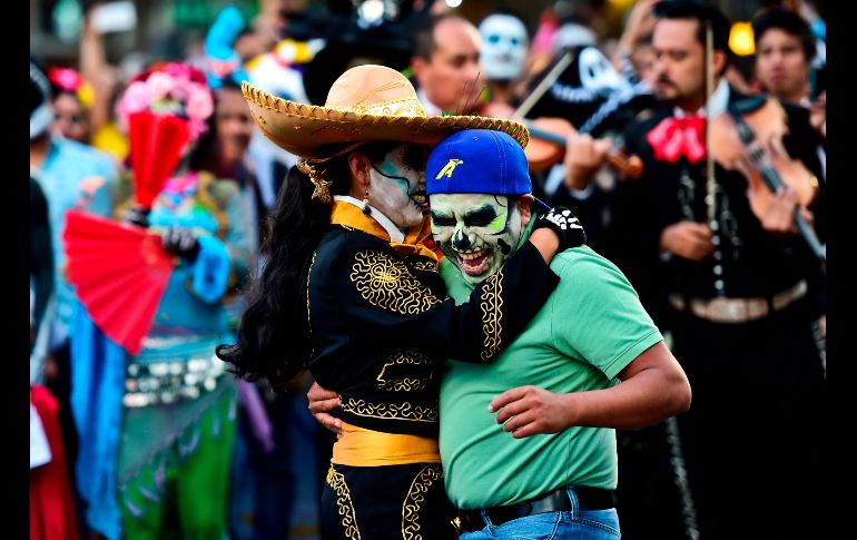 El mariachi y el baile también estuvieron presentes. AFP/R. Schemidt
