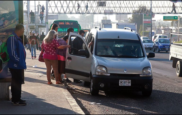 La práctica del transporte colectivo se encuentra prohibida por el Reglamento de la Ley de Movilidad y Transporte del Estado de Jalisco. EL INFORMADOR / M. Vargas
