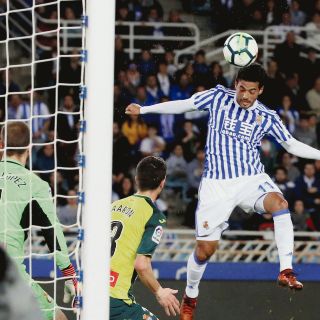 Vela se conforma con empate