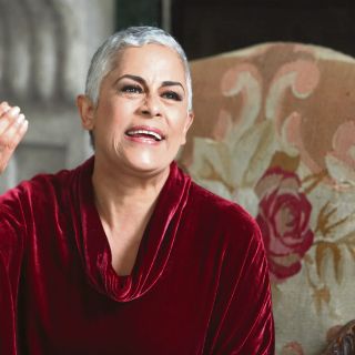 Eugenia León honra a la nueva sangre