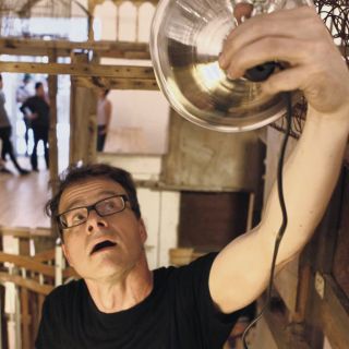 Kevin Titzer, de la escultura y al teatro