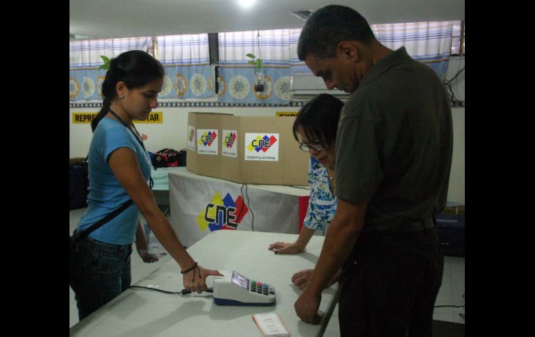 Con cerca del 53 por ciento de los votos, el chavismo ganó 18 de las 23 gobernaciones el pasado 15 de octubre. NTX/ARCHIVO