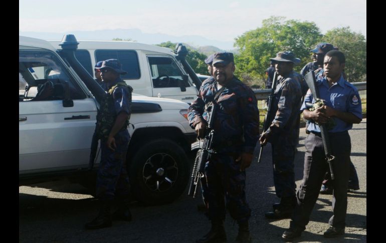 Los agentes dispersaron a la turba, rescataron a la víctima y la llevaron a un hospital. ESPECIAL