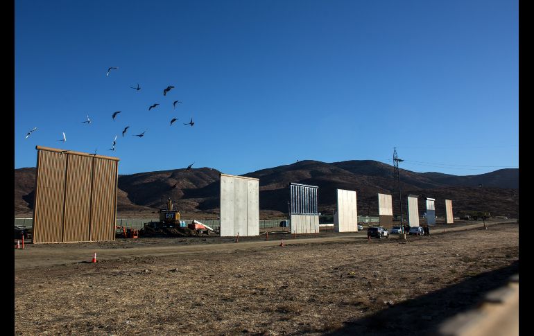 Los prototipos se observan así desde Tijuana. AFP/G. Arias