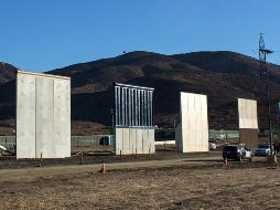 CONSTRUCCI�N DEL PROTOTIPO DEL MURO FRONTERIZO EN CALIFORNIA - S�LO USO EDITORIAL/PROHIBIDA SU VENTA