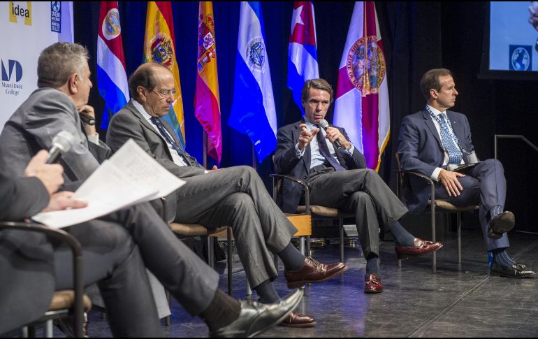 El fallo fue dado a conocer hoy durante un foro que se realiza en Miami, en el que participan varios expresidentes. EFE/G. Viera