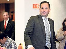 Santiago Nieto asegura en una entrevista que él sólo es incómodo con funcionarios que violan la ley. SUN / ARCHIVO