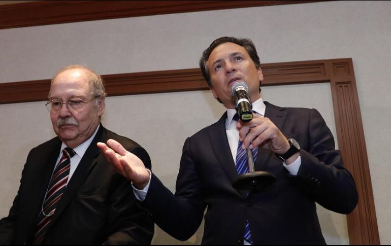 En la foto, el abogado Javier Coello Trejo y su defendido, Emilio Lozoya Austin. EFE / ARCHIVO