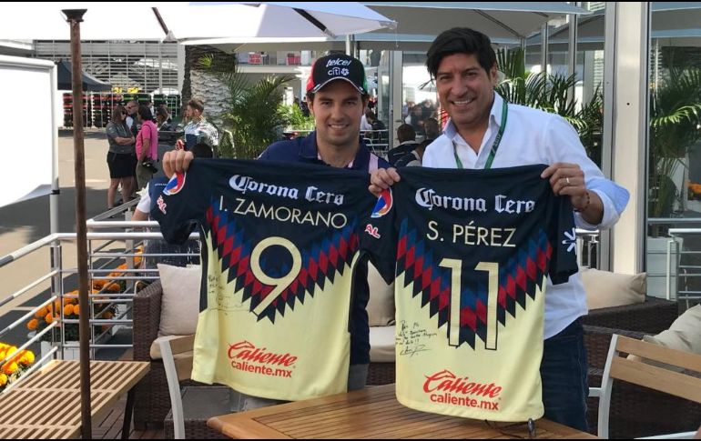 El amor de Pérez (I) por los colores del América es bien conocido. TWITTER/@ForceIndiaF1