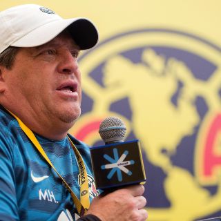 Oribe Peralta desea seguir en América: Miguel Herrera