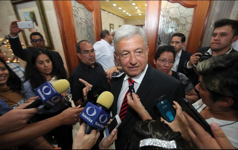 El líder nacional de Morena manifestó que buscará a Ricardo Monreal para que siga en el partido.  SUN / ARCHIVO