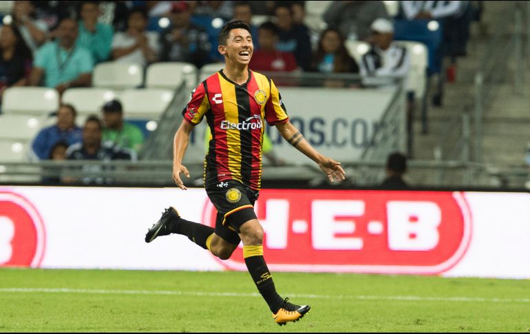 Daniel Amador anotó dos espectaculores goles ante Rayados. MEXSPORT/ARCHIVO