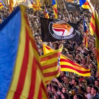 La naciente República impulsa la incertidumbre en España