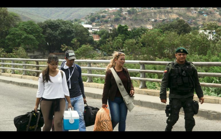 La frontera con Colombia sigue siendo un paso constante para los venezolanos. NTX